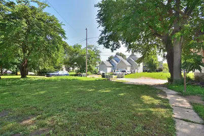 2608 N 37th St, Milwaukee, WI 53210 - Photo 3