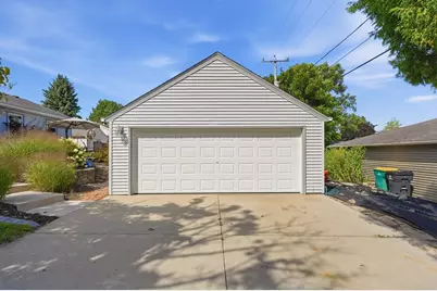 100 N Highland Ave, Thiensville, WI 53092 - Photo 37