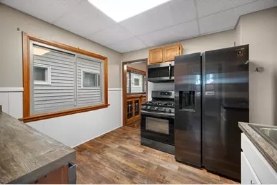 1960 S 68th St, West Allis, WI 53219 - Photo 9
