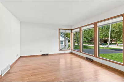 W237N6597  Orchard Dr, Sussex, WI 53089 - Photo 7