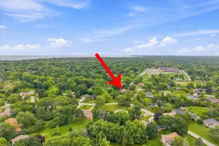 9210 N Pelham Pkwy, Bayside, WI 53217 - Photo 37