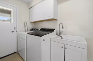 9210 N Pelham Pkwy, Bayside, WI 53217 - Photo 23