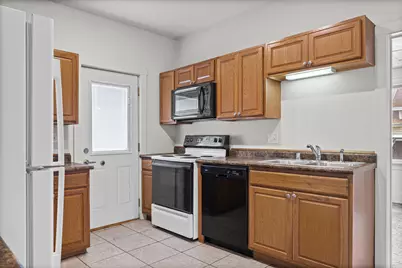1227  9th St, La Crosse, WI 54601 - Photo 5