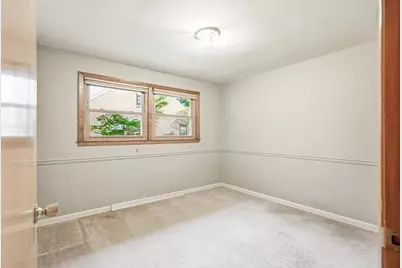 723  Roosevelt Ave, Oconomowoc, WI 53066 - Photo 15