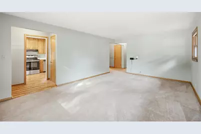 723  Roosevelt Ave, Oconomowoc, WI 53066 - Photo 9