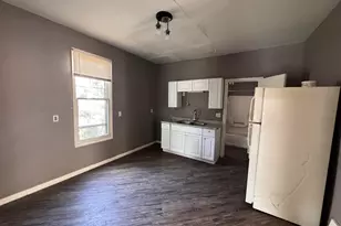 2232 S Allis St, Milwaukee, WI 53207 - Photo 9