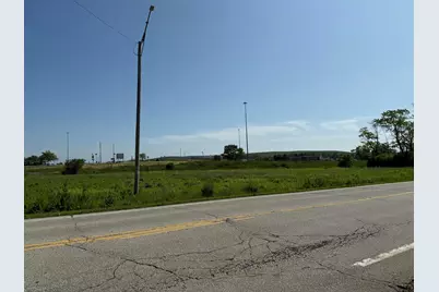 N87W14614  Fond Du Lac Ave, Menomonee Falls, WI 53051 - Photo 5