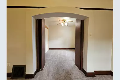 640 S 104th St, West Allis, WI 53214 - Photo 17