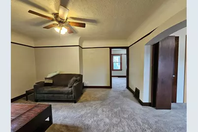 640 S 104th St, West Allis, WI 53214 - Photo 9