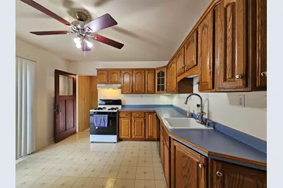 640 S 104th St, West Allis, WI 53214 - Photo 25
