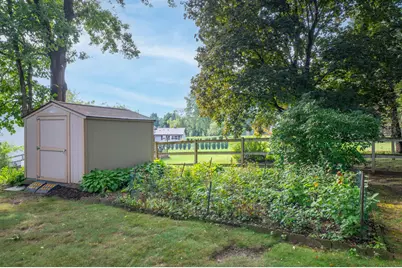 925  Canterbury Ln, Waukesha, WI 53188 - Photo 27