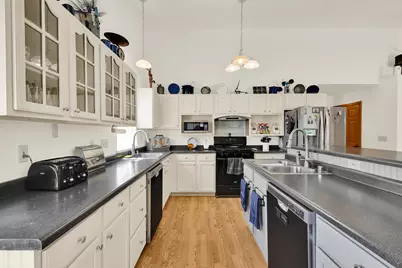 W204S8194  Pasadena Dr, Muskego, WI 53150 - Photo 5