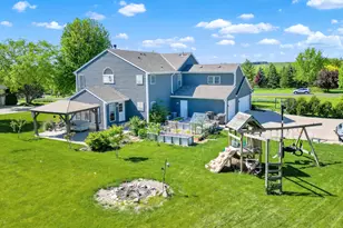 S25W29201 Cambrian Ridge, Genesee, WI 53188 - Photo 3