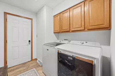 258  Bastogne Ct, Belgium, WI 53004 - Photo 23
