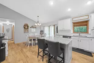 258 Bastogne Ct, Belgium, WI 53004 - Photo 3