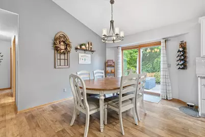 258  Bastogne Ct, Belgium, WI 53004 - Photo 7