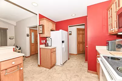 537  Fairview Cir #A, Racine, WI 53185 - Photo 13