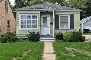 6719 Hillside Ln, Wauwatosa, WI 53213 - Photo 1