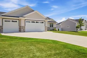 3126 Sandy Ridge Dr, Two Rivers, WI 54241 - Photo 7