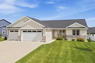 3126 Sandy Ridge Dr, Two Rivers, WI 54241 - Photo 1