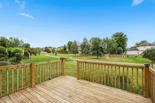 6115 Sledding Pkwy, Madison, WI 53558 - Photo 9