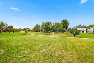 6115 Sledding Pkwy, Madison, WI 53558 - Photo 7