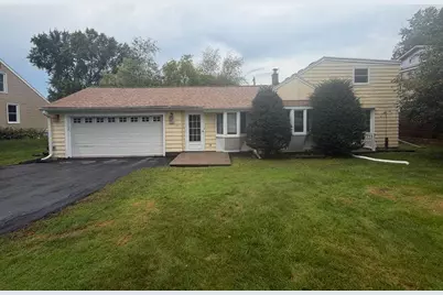 W271N2585  Pear Tree Ln, Pewaukee, WI 53072 - Photo 1