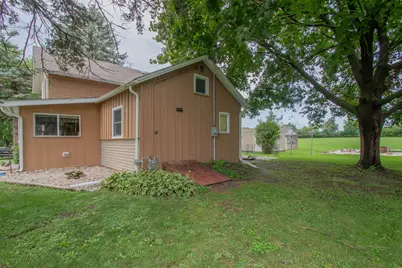 816 W Division St, Watertown, WI 53098 - Photo 5