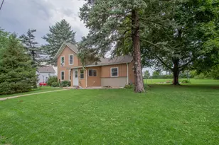 816 W Division St, Watertown, WI 53098 - Photo 41