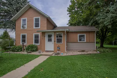 816 W Division St, Watertown, WI 53098 - Photo 3