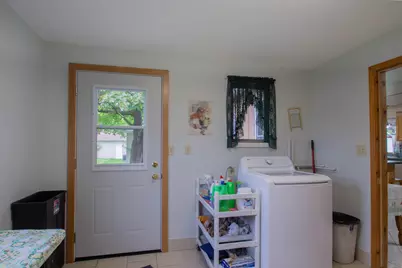 816 W Division St, Watertown, WI 53098 - Photo 35