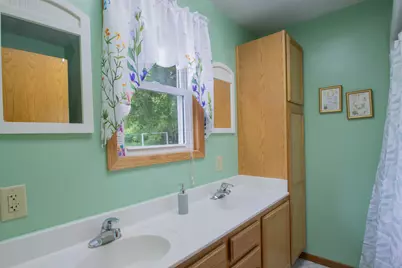816 W Division St, Watertown, WI 53098 - Photo 21