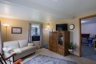 816 W Division St, Watertown, WI 53098 - Photo 25