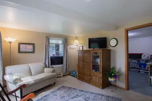 816 W Division St, Watertown, WI 53098 - Photo 25