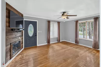 3701 N 97th St, Milwaukee, WI 53222 - Photo 9