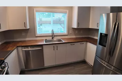 3701 N 97th St, Milwaukee, WI 53222 - Photo 15