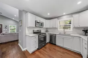 98 Lincoln Pkwy, Williams Bay, WI 53191 - Photo 15