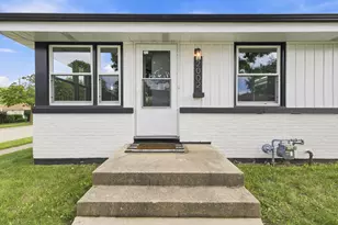 2002 S 97th St, West Allis, WI 53227 - Photo 3