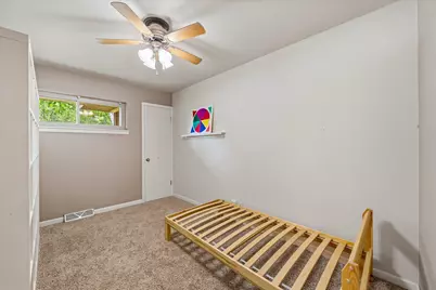 8509 N 52nd St, Brown Deer, WI 53223 - Photo 17