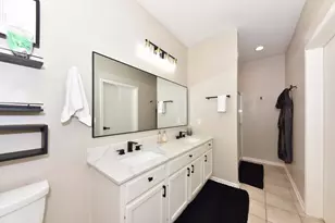 339 W Vine St, Milwaukee, WI 53212 - Photo 15