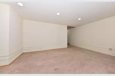 339 W Vine St, Milwaukee, WI 53212 - Photo 23