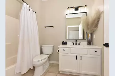 339 W Vine St, Milwaukee, WI 53212 - Photo 21