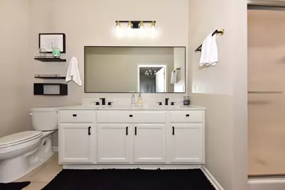 339 W Vine St, Milwaukee, WI 53212 - Photo 17