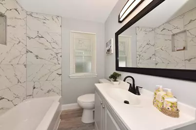 6042 N 35th St, Milwaukee, WI 53209 - Photo 9