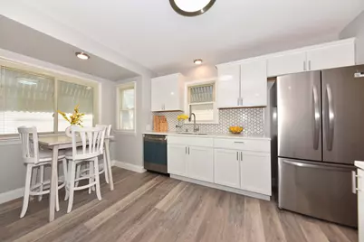 6042 N 35th St, Milwaukee, WI 53209 - Photo 5
