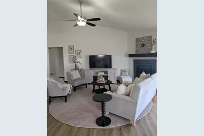 505  Windstone Ct, Watertown, WI 53094 - Photo 3