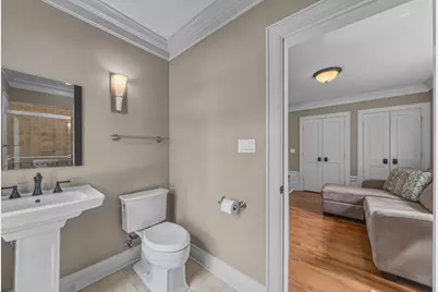 1530  Lake Shore Dr, Lake Geneva, WI 53147 - Photo 17