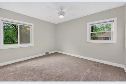 7125 N Longacre Rd, Fox Point, WI 53217 - Photo 13