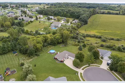 W2366  McAleavey Ct, Ashippun, WI 53066 - Photo 49
