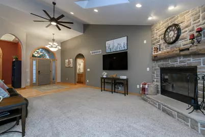 W2366  McAleavey Ct, Ashippun, WI 53066 - Photo 9